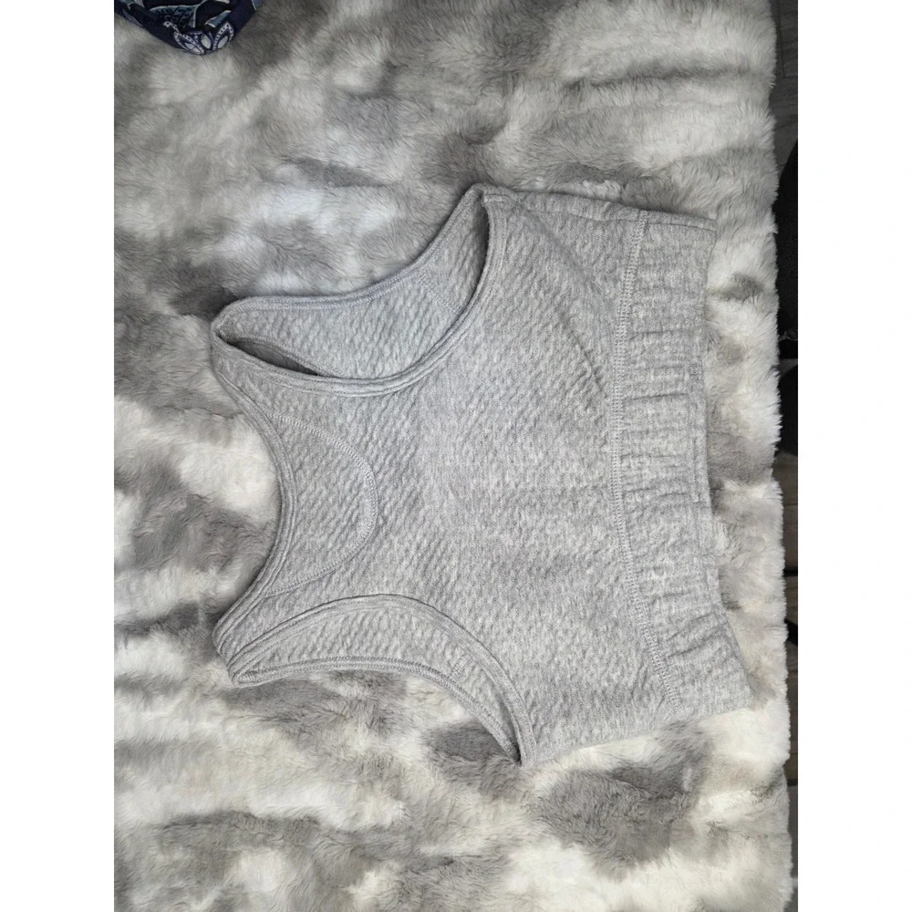 OFFLINE by Aerie Quilted Sports Bra Heather Gray Racerback Scoop Neck Size S